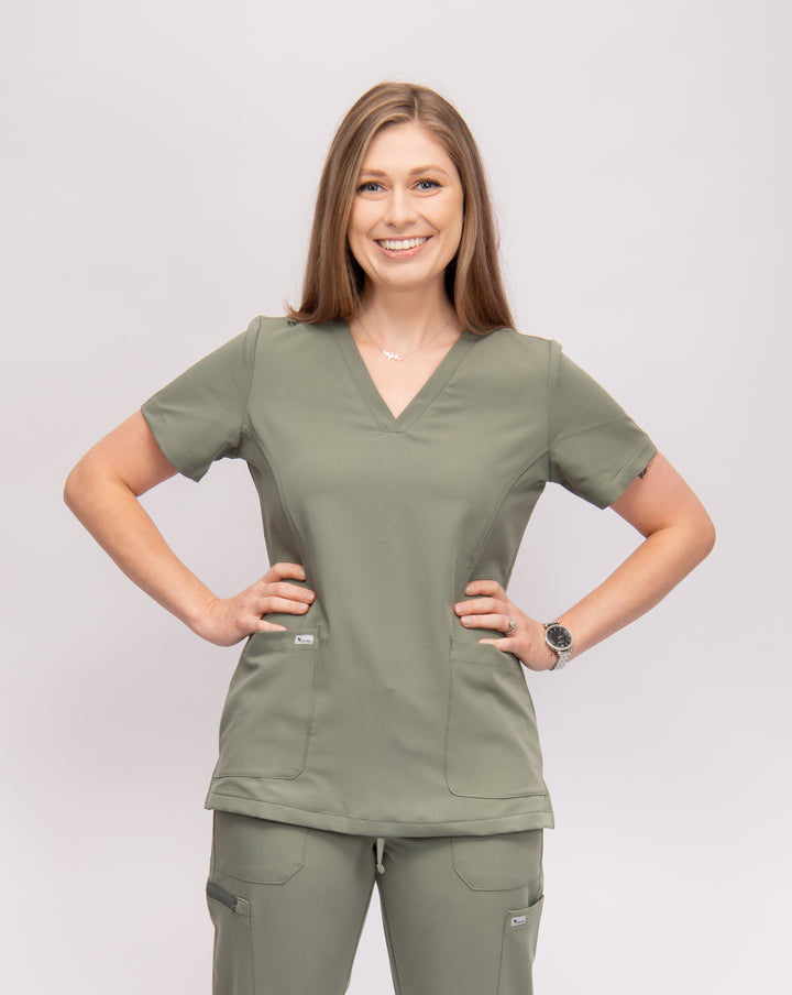 Blusa médica con 4 bolsillos de Rare-Bijoue